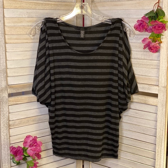 Striped Cold Shoulder/Short Sleeved Top - S - Picture 2 of 7